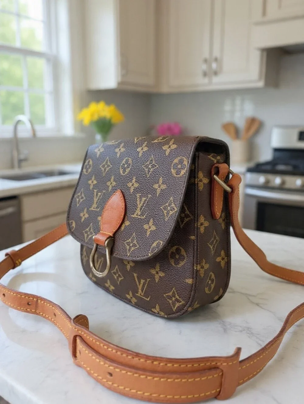 Louis Vuitton Vintage 1988 Saint Cloud PM Monogram Crossbody ✨ COA